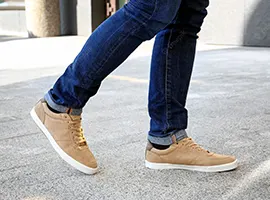 Les sneakers en cuir